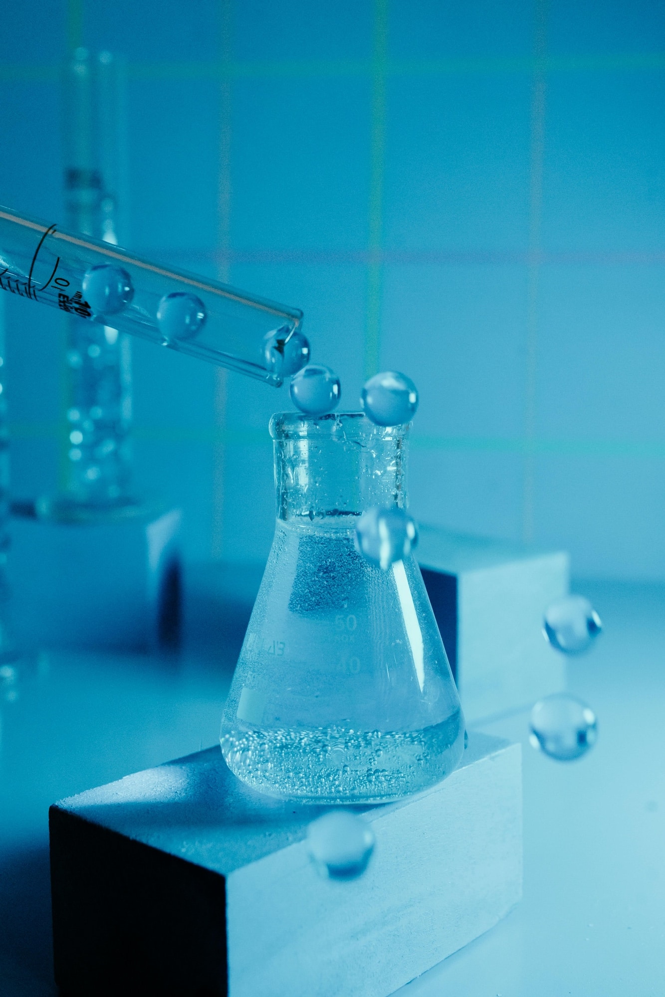 containers for laboratories